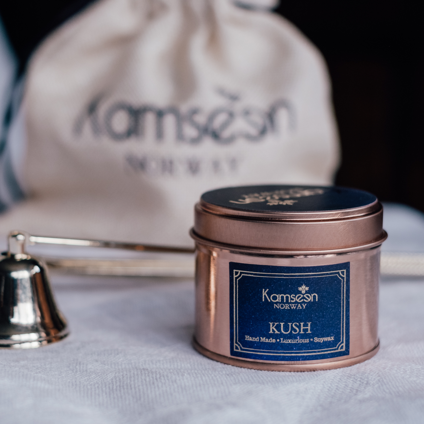 Kamseen "Kush" – Duftkerze mit Vetiver, Anis, Feige & Eichenmoos