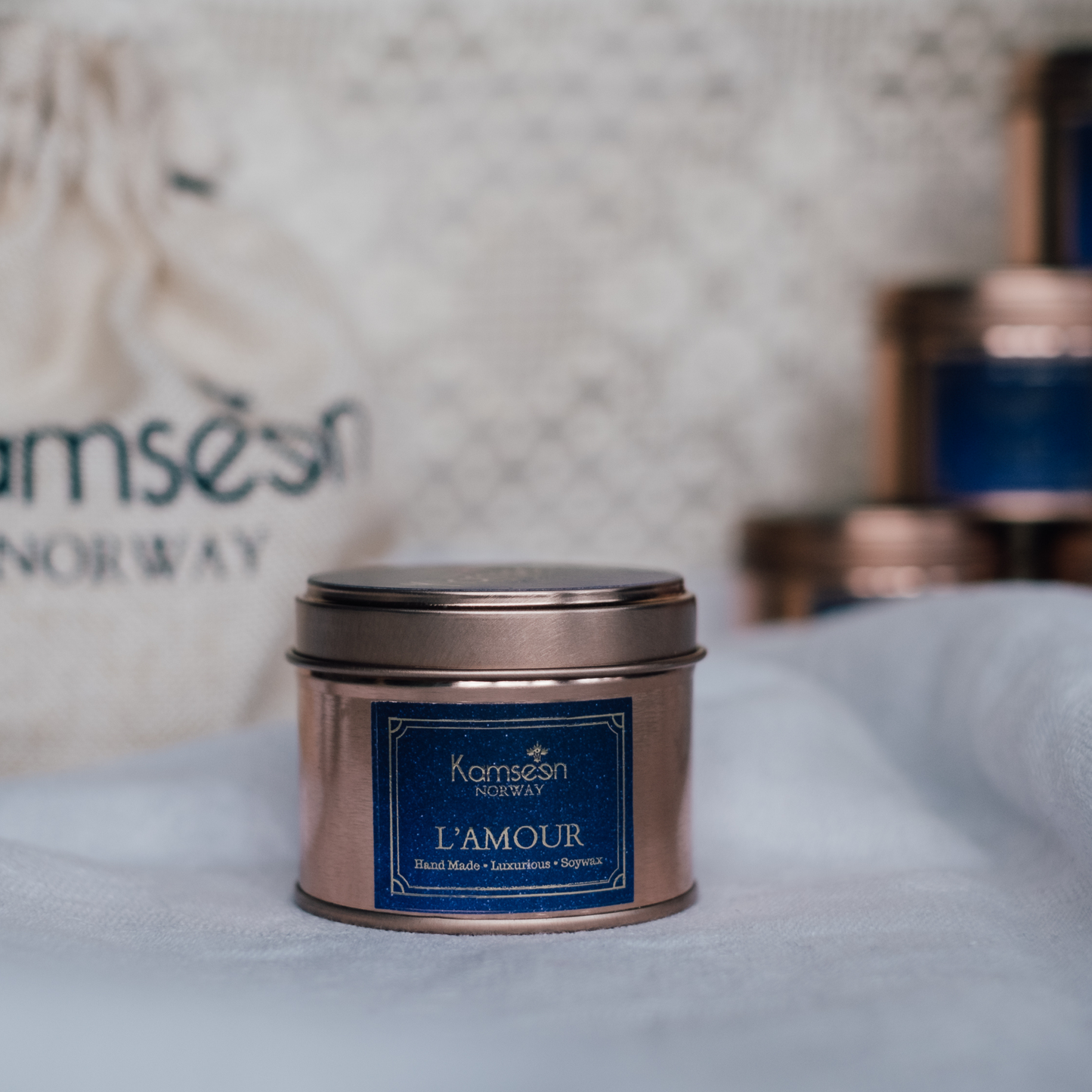 Kamseen "L’Amour" – Duftkerze mit Sandelholz, Vetiver & edlem Rosenholz