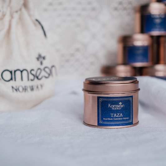 Kamseen "Taza" – Duftkerze mit Veilchen, Jasmin, Moschus & Orange